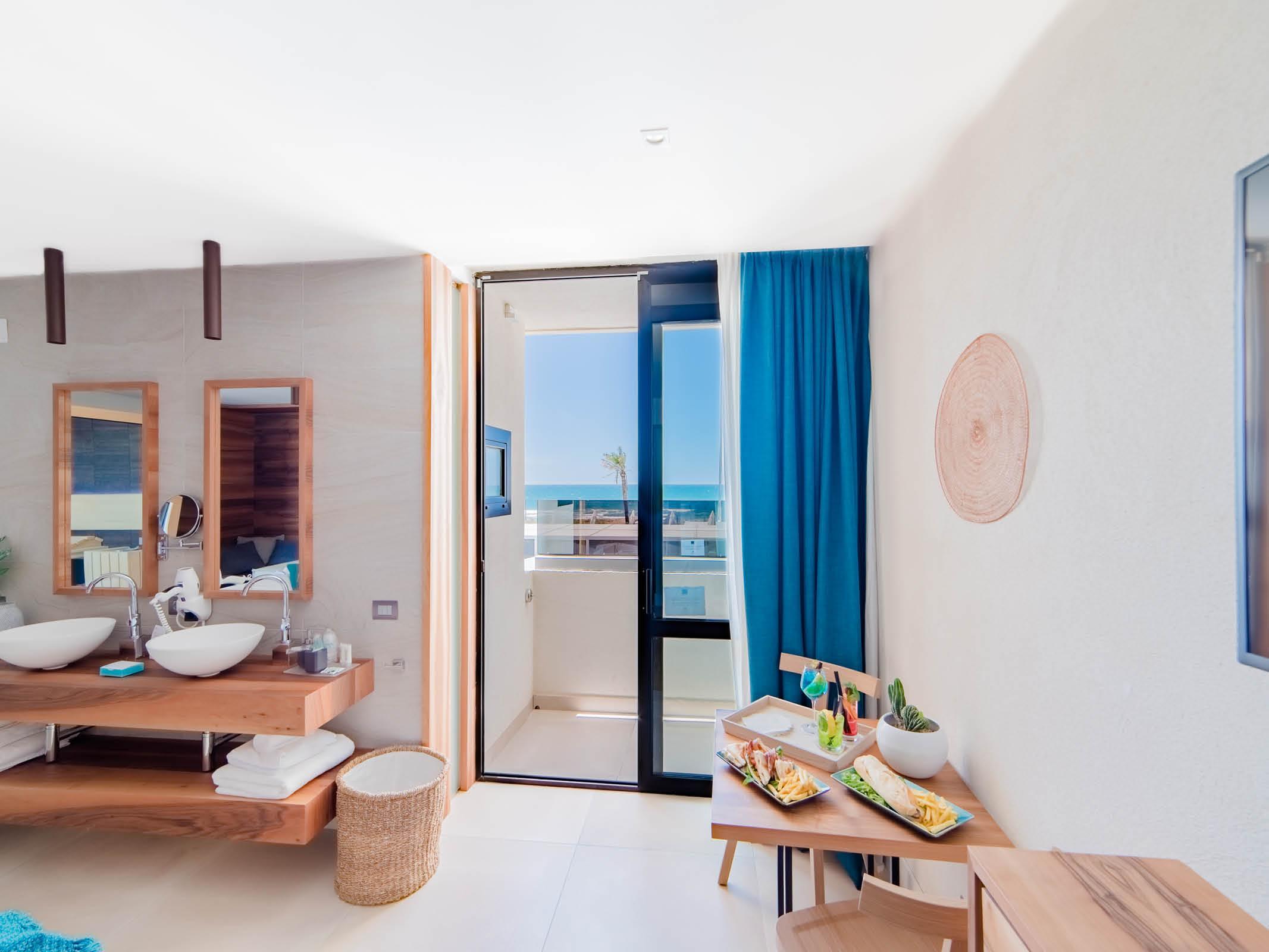 Cumeja Beach Club & Hotel Baia Domizia Eksteriør billede