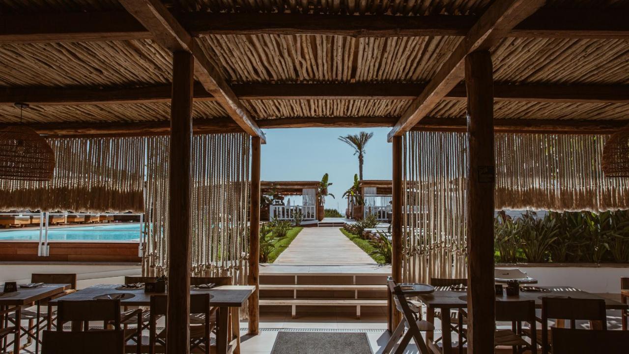 Cumeja Beach Club & Hotel Baia Domizia Eksteriør billede
