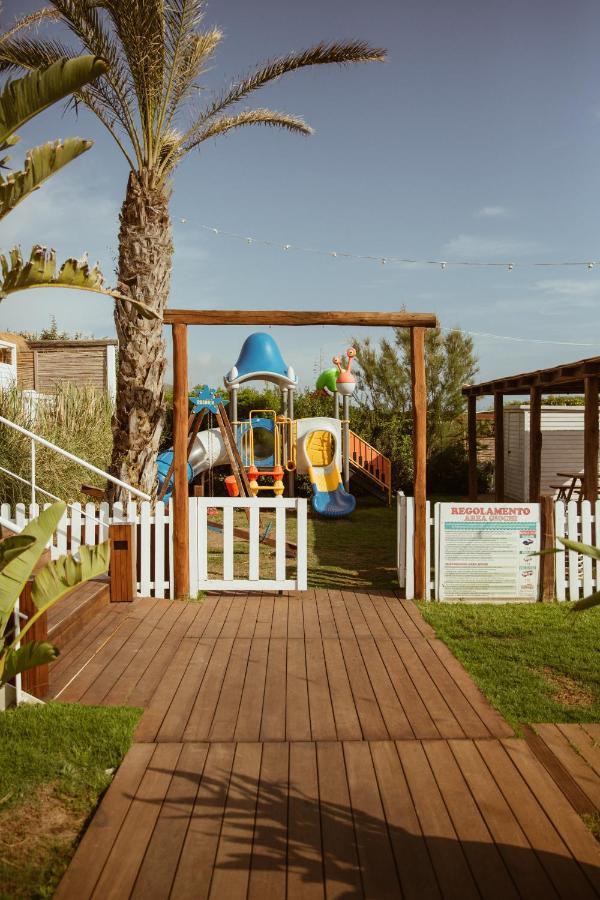 Cumeja Beach Club & Hotel Baia Domizia Eksteriør billede